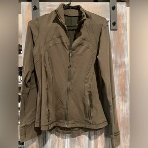 Like new lululemon define jacket. Olive color size 10